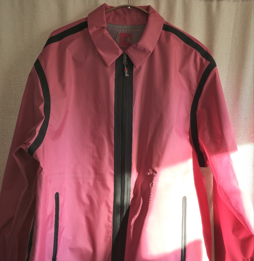 NWT Supreme The North Face Summit Series Coaches jacket pink shell